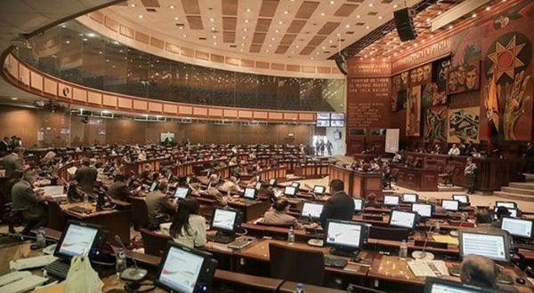 ENTREGA. Jairón Merchan, el 21 de septiembre, durante la entrega del Plan Nacional de Desarrollo.