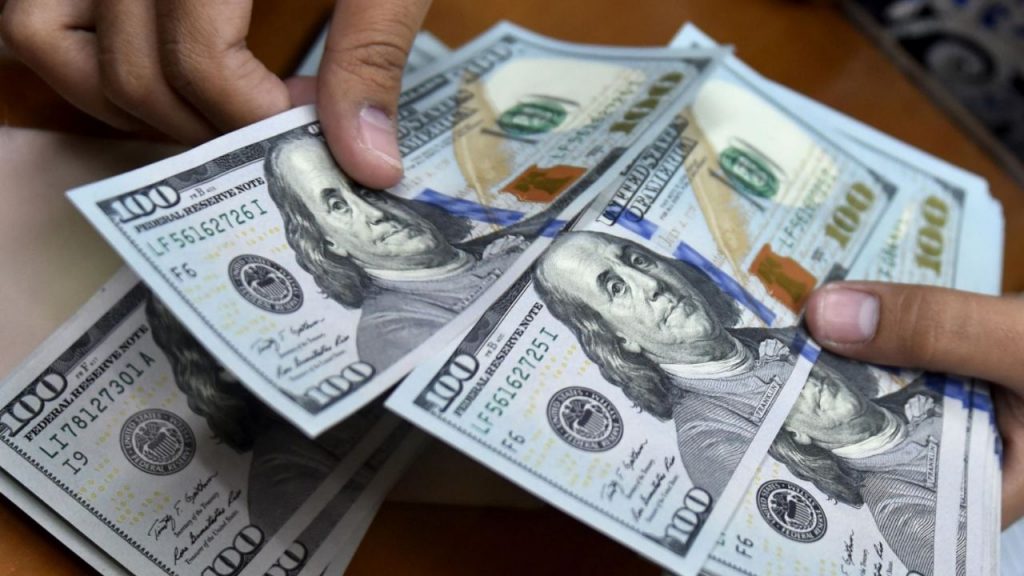 Dollar today: how much the currency is trading at this Monday, November 8