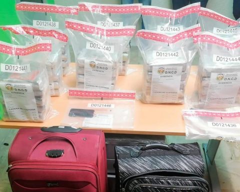 45 packages of possible cocaine found at Punta Cana airport