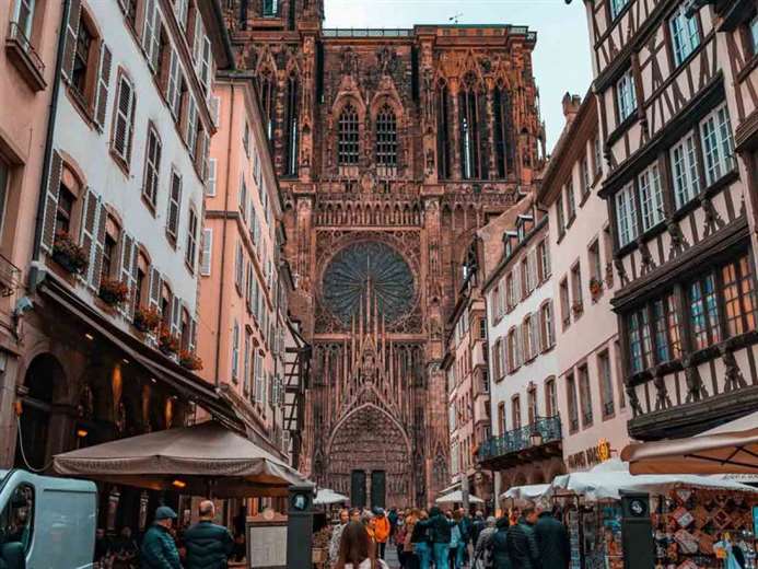A man sets himself on fire in front of the Strasbourg Cathedral, in France