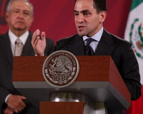 AMLO withdrew Herrera's application in August, but notifies him three months later