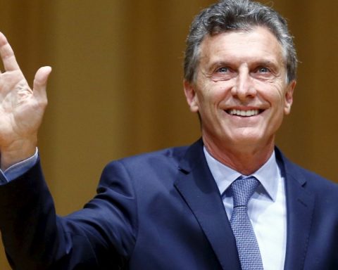 After returning to the country, Mauricio Macri requested a new permit to leave