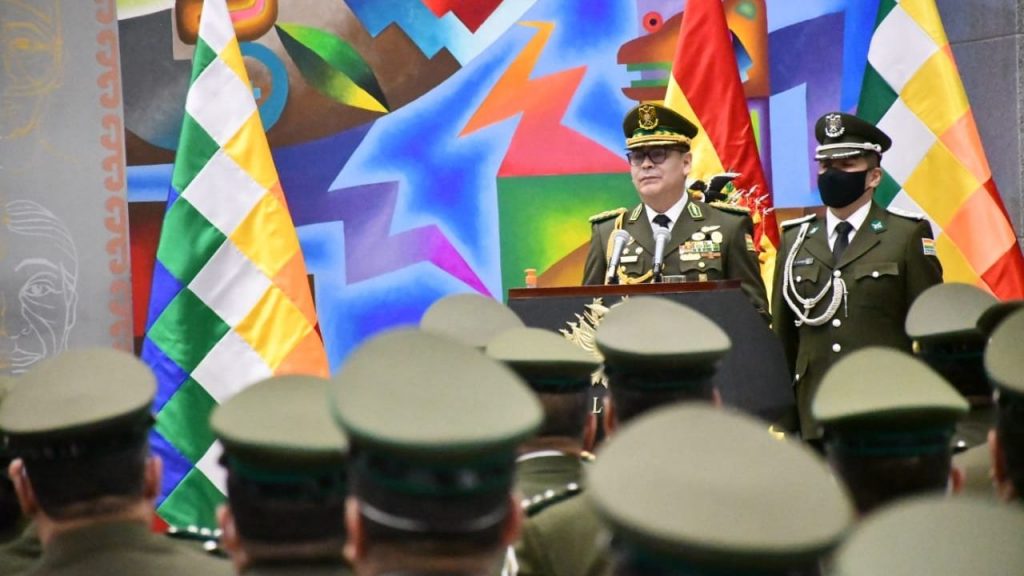 Arce orders generals to defend democracy and the Police change regional commanders