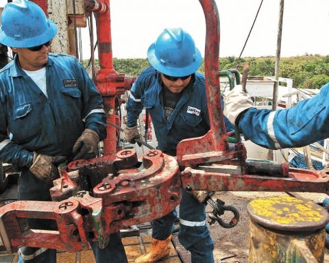 At risk, 12% of Colombian budget revenues if oil exploration ceases