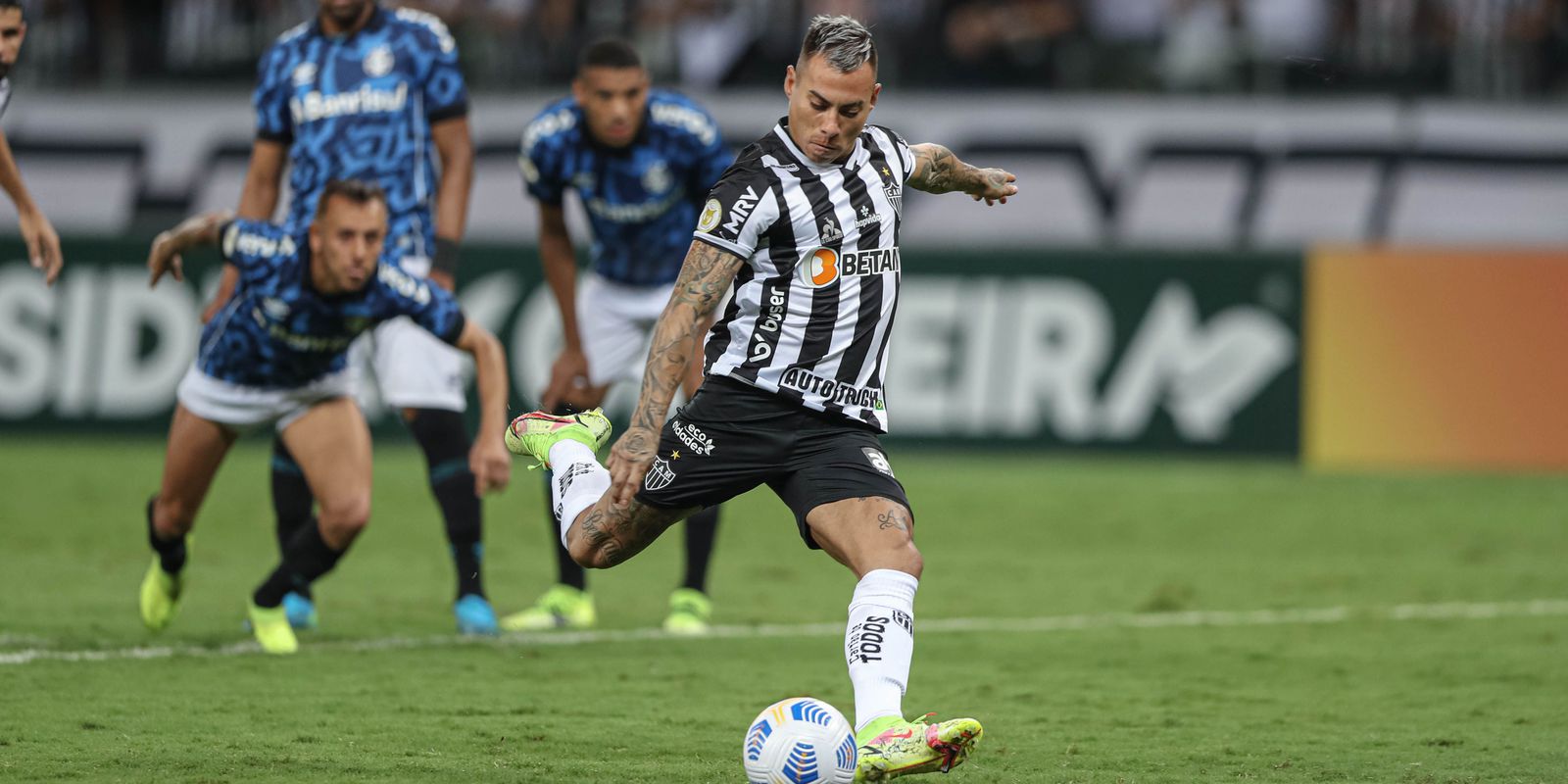 Atlético-MG sinks Grêmio and opens ten points in the lead at the Brazilian Nationals