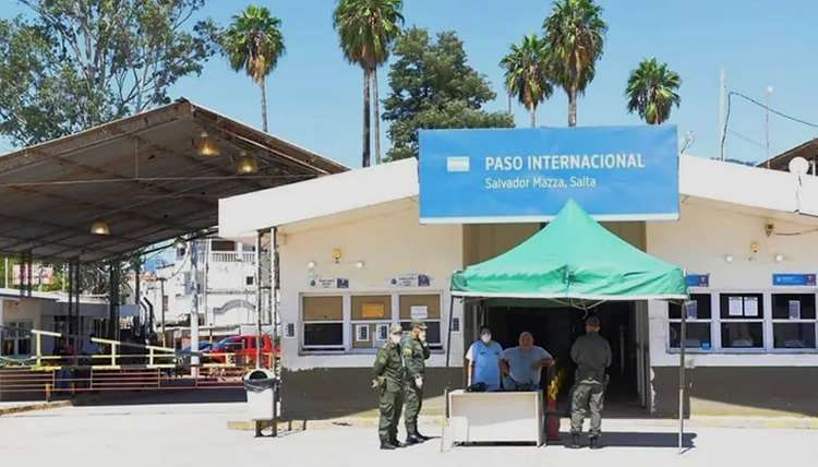 Bolivia and Argentina open border crossing in Yacuiba and Salvador Mazza