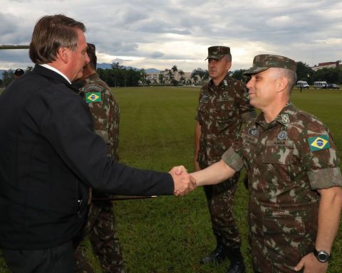 Bolsonaro participates in the graduation of Army cadets at Aman