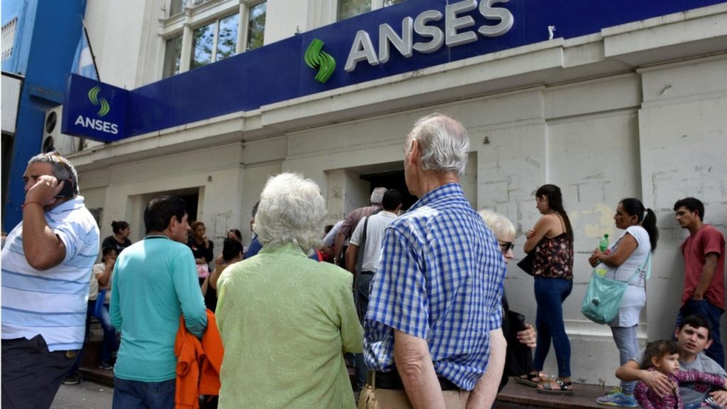 Christmas bonuses and ANSES bonuses: when will retirees and pensioners get paid in December