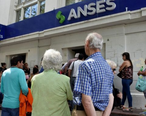 Christmas bonuses and ANSES bonuses: when will retirees and pensioners get paid in December