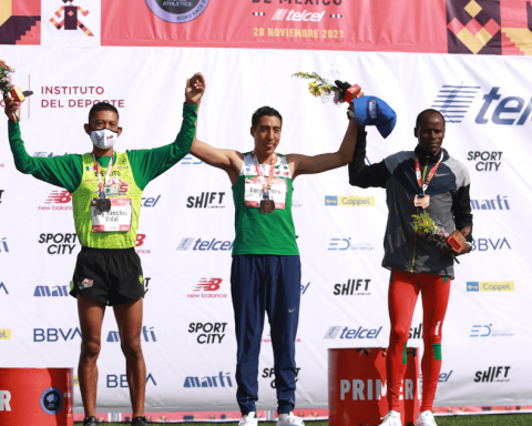 Darío Castro wins the 2021 Mexico City Marathon