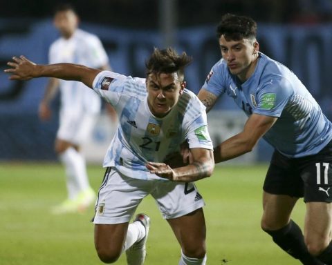 Dybala returns injured from the Argentine national team