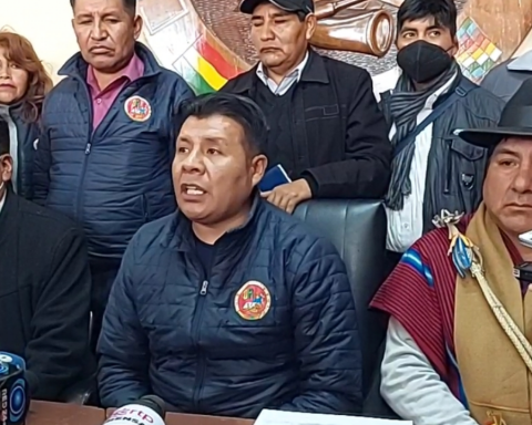 El Alto organizations summon a council "in defense of democracy"