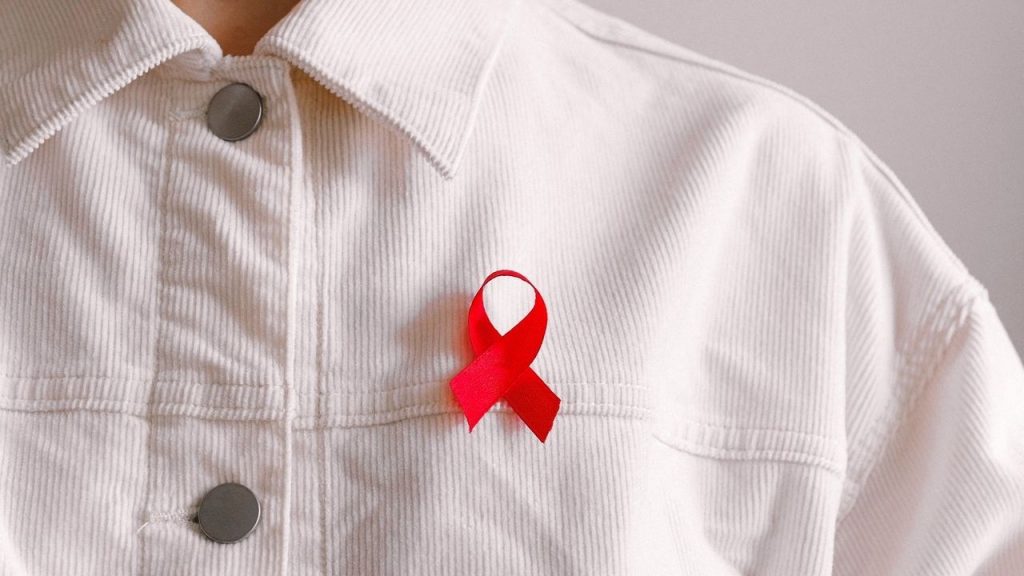 How to fight HIV ?: Prevent, detect and treat