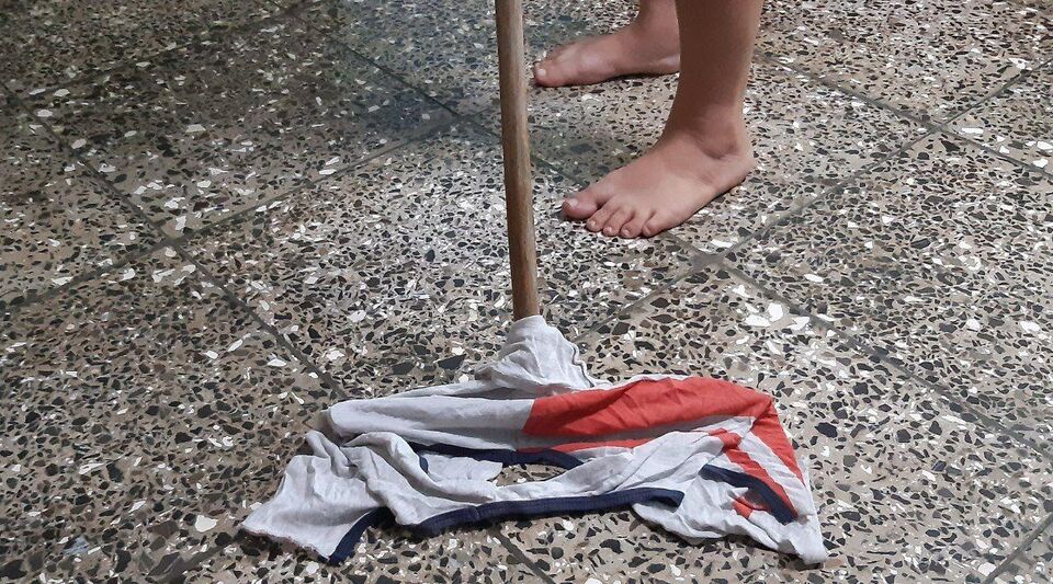 In the absence of floor blankets, towels are in danger in Cuban houses