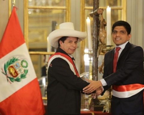 Juan Carrasco Millones was sworn in as the new Defense Minister