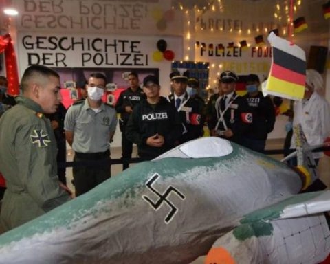 Nazi costumes: the diplomatic mess generated by a Police event