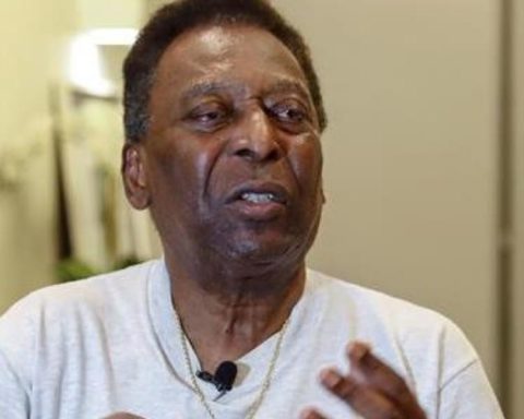 Pelé: & quot; I'm very well, I feel better every day & quot;