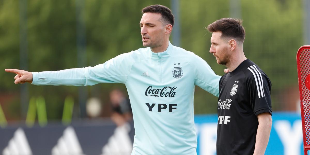 Scaloni: "Messi is fine and, if he continues like this, he will play"