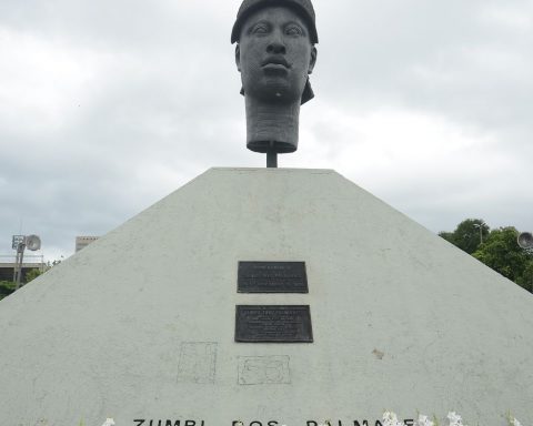 Senate approves text that typifies racial slur as racism