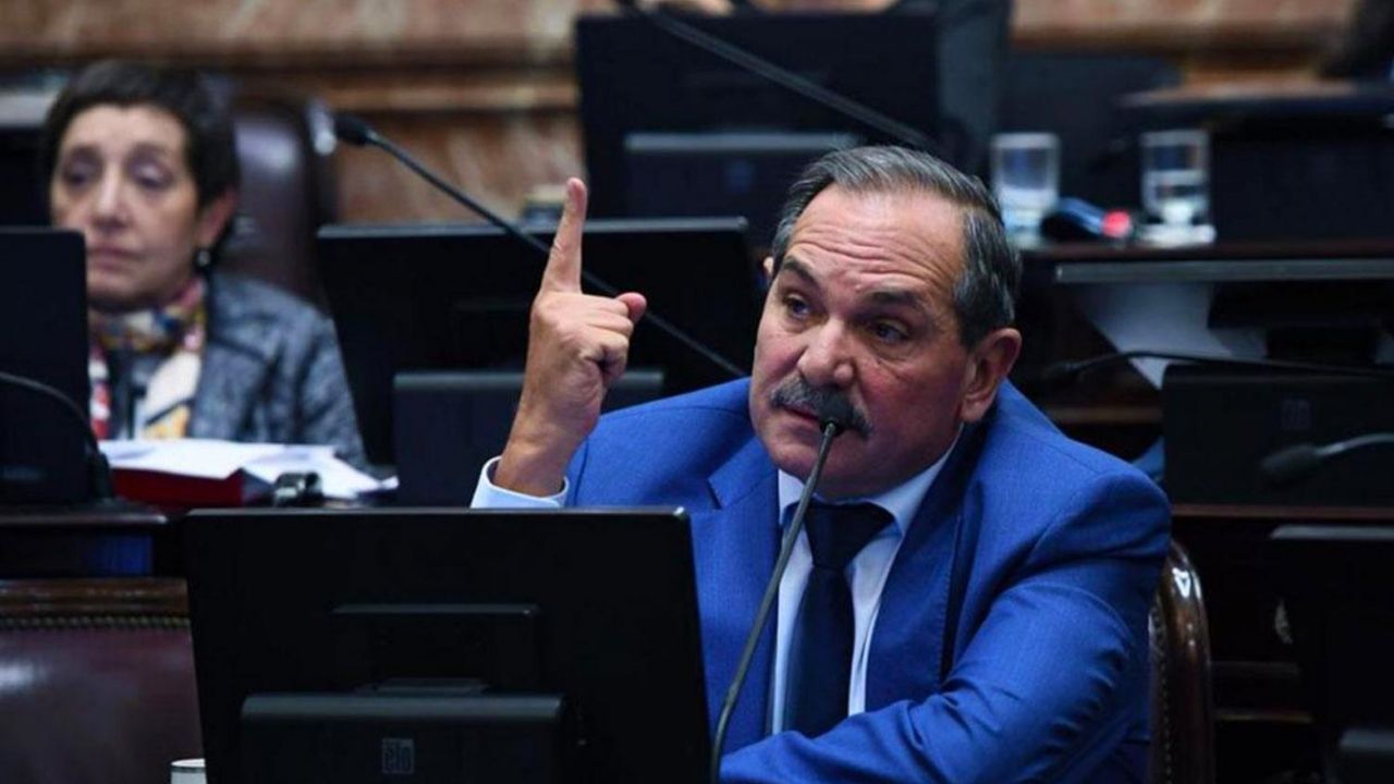 Senator José Alperovich is admitted to intensive care in Tucumán