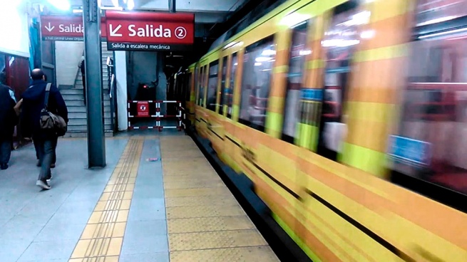 Subway line B is interrupted by heavy rains