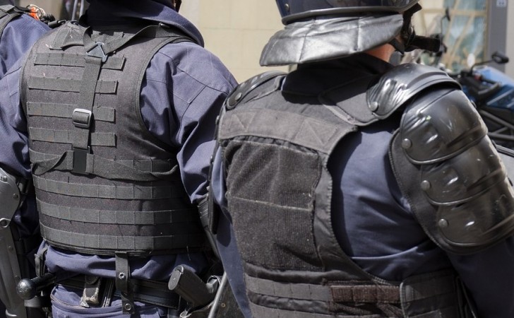 The Interior Ministry put police officers in danger: it did not replace thousands of bulletproof vests expired in 2020