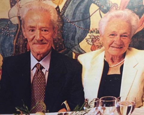 Óskar Purtschert (1920-2013) y su esposa Edith, en una foto de la página web de la empresa que fundaron: Floralp.