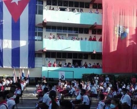 This 15N in Cuba, parents are reluctant to send their children to school