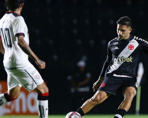 Vasco is thrashed in São Januário and continues in Serie B in 2022