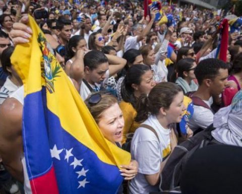 Venezuelans will be able to accredit their university degrees in Colombia