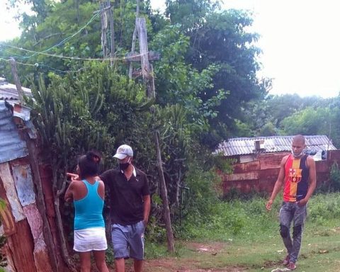 Without electricity and without water, this is how thousands of families live in the 'come and go' of Santiago de Cuba