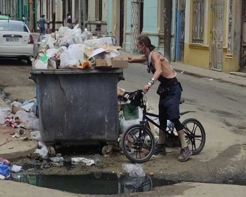 "If the covid does not kill us, the garbage will kill us", lament neighbors of Centro Habana