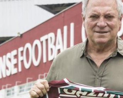 Abel Braga, on the bench of Fluminense