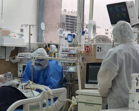 COVID-19 in Peru: about 50% of ICU beds in EsSalud hospitals are occupied