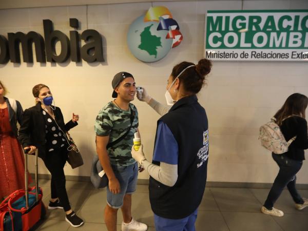 Colombia will request vaccination cards from international travelers