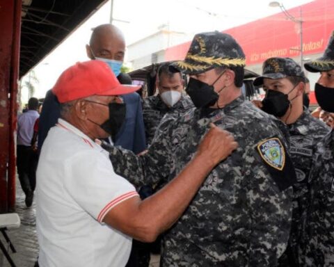 Director de la Policía recorre zonas de Santo Domingo a propósito de festividades navideñas