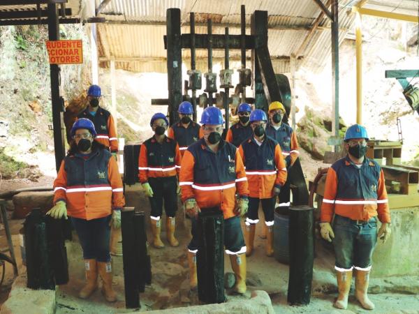 Duque Government has formalized 10,000 miners