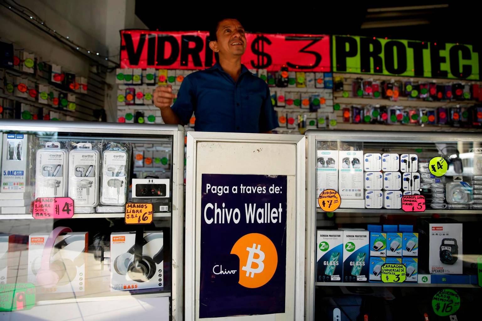 El Salvador enters three months after the use of bitcoin as a payment currency