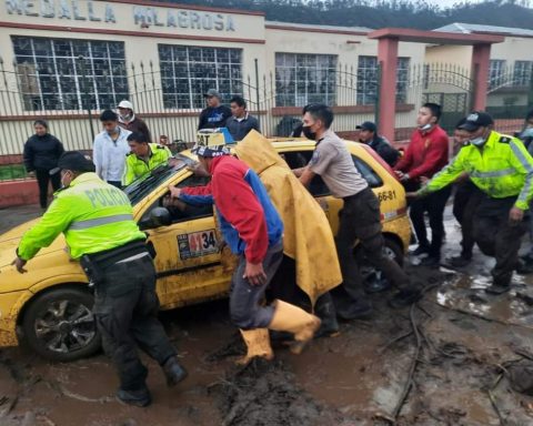 Distintas instituciones apoyan, ante la emergencia que vive en Cantón. (Foto: DarioCatagña)