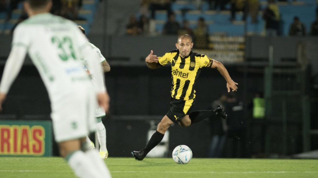 Goals, summary and result: Plaza Colonia 1-1 (7-8) Peñarol