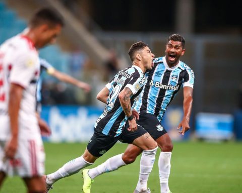 Grêmio defeats São Paulo and gains breath in the fight against relegation