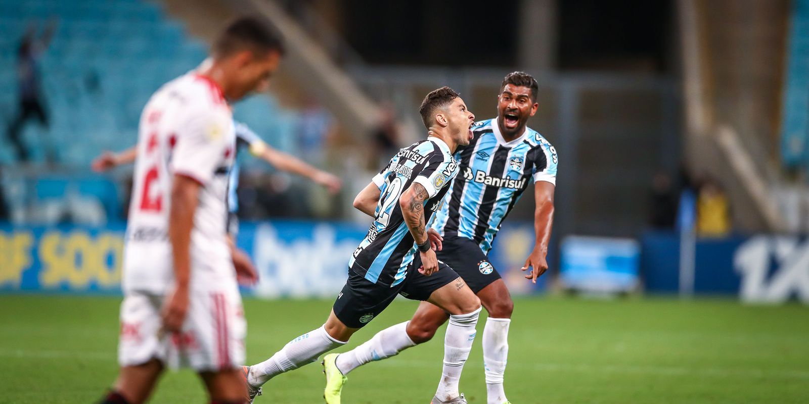 Grêmio defeats São Paulo and gains breath in the fight against relegation