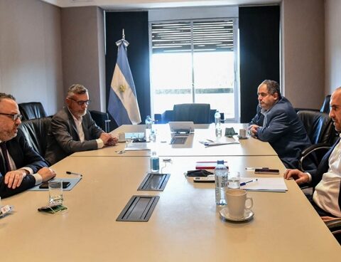 Guzmán met with Kulfas and Schale to analyze the dynamics of the textile sector