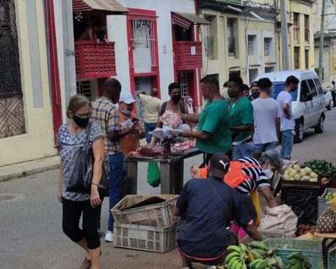 In Cuba, Christmas fairs do not bring sales this year