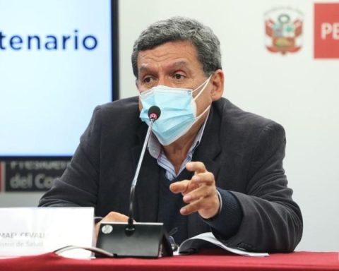 Minister of Health confirms four cases of the omicron variant in Peru