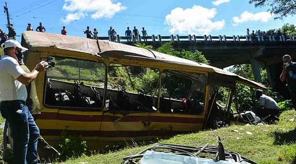 One dead and 32 injured in an accident in Santiago de Cuba