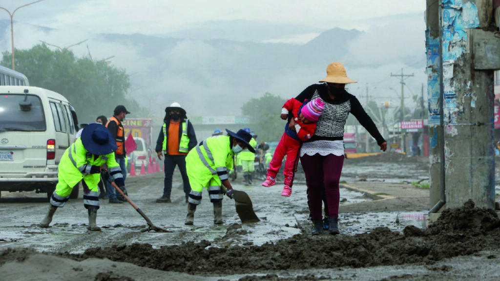 Senamhi alerts for rains and storms in three departments