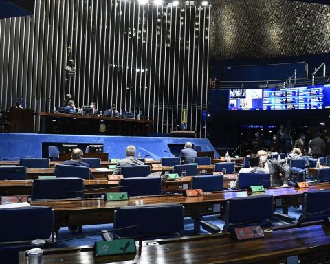 Senate approves provisional measure creating Brazil Aid