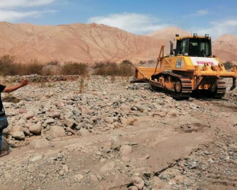 Tacna: They reinforce the Uchusuma river channel to mitigate possible huaicos