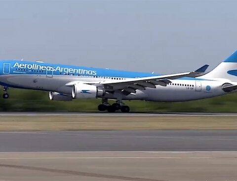 The Government announced that "everything is ready to start humanitarian flights to Malvinas"